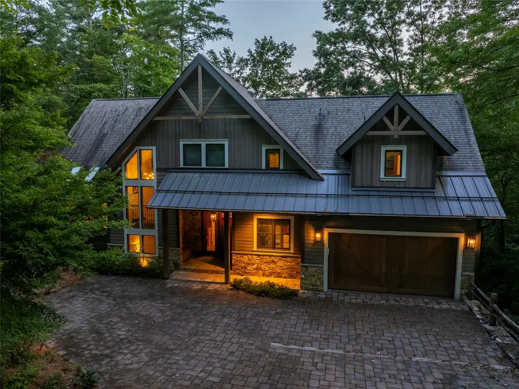 64 Bee Tree Way, Lake Toxaway