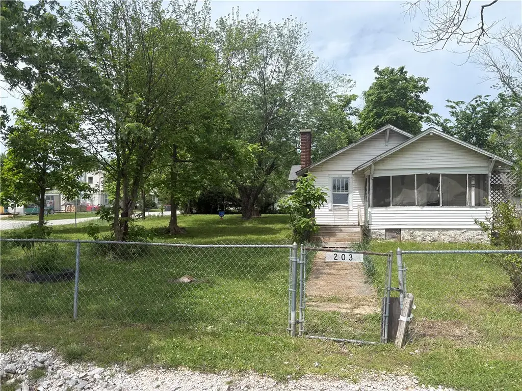 203 Bean Street, Lincoln