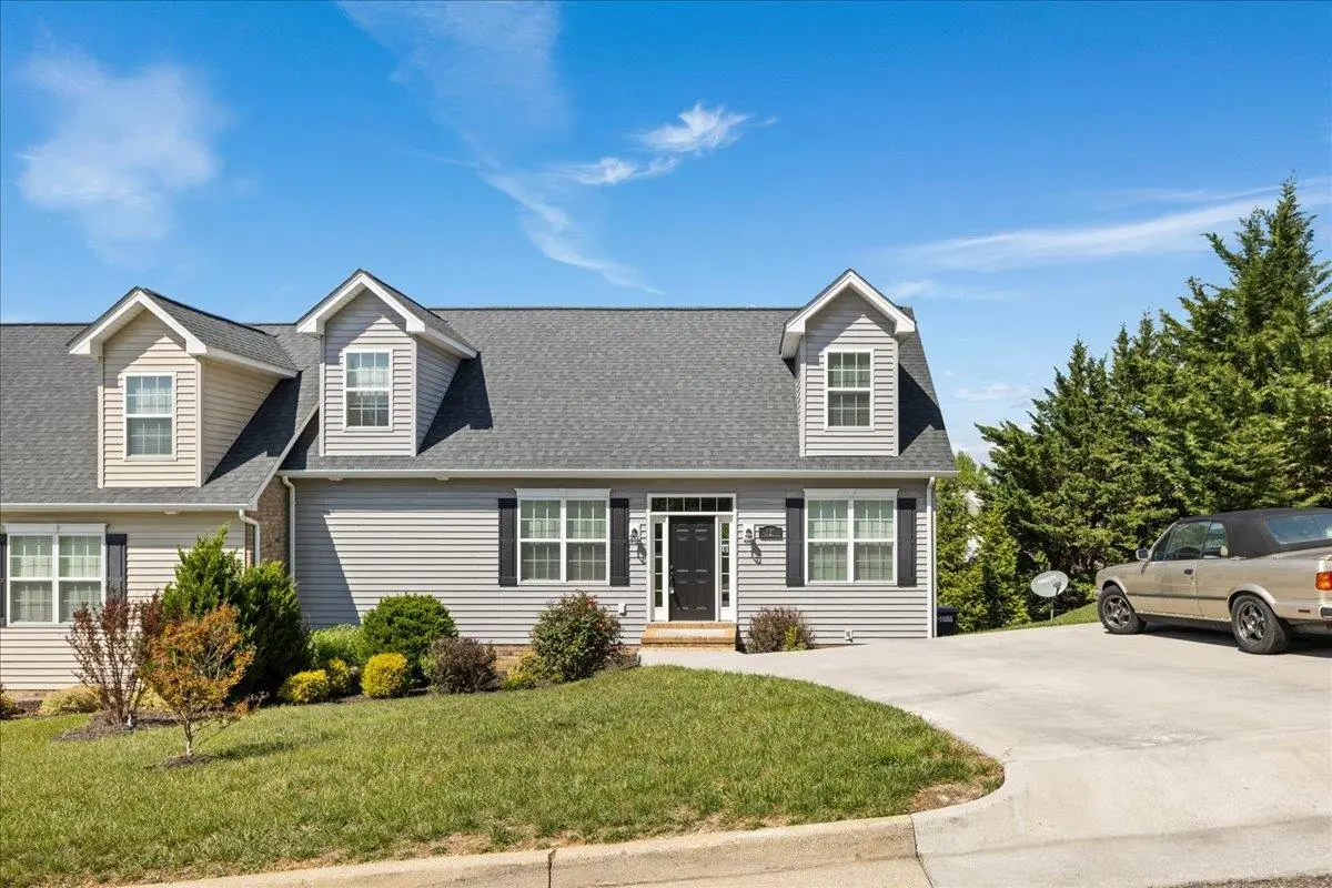 321 Blue Stone Hills Dr, Harrisonburg