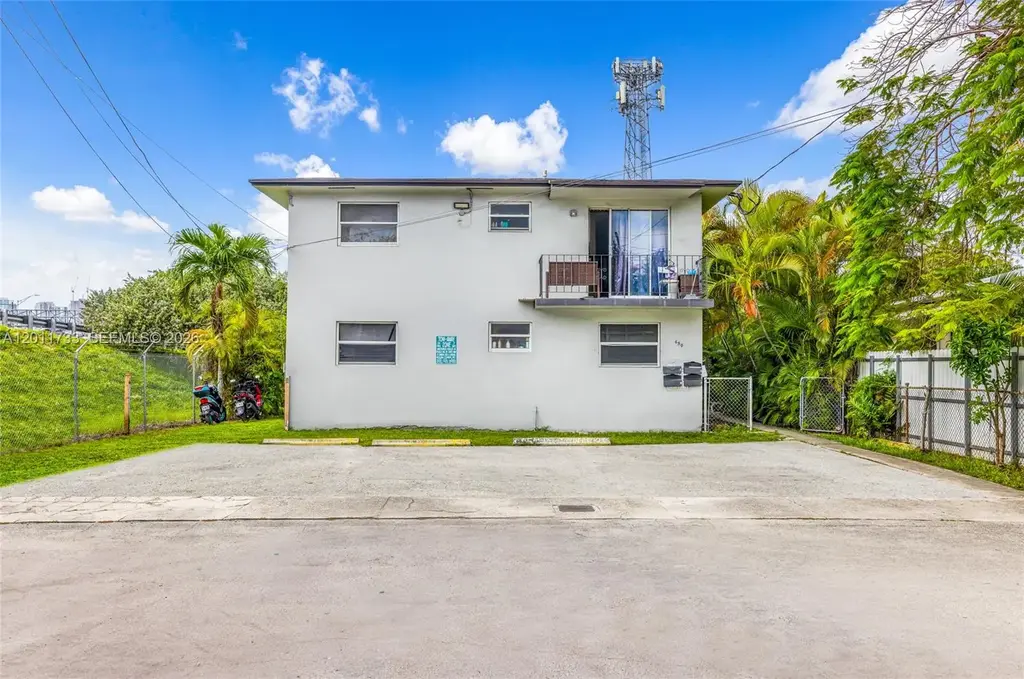 650 Nw 28th St, Miami