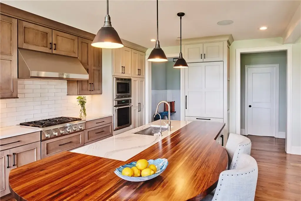 210 Explorer Dr, North Kingstown
