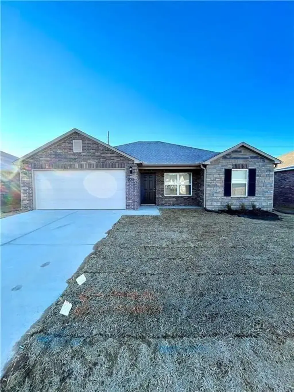 909 Egret Road, Fayetteville