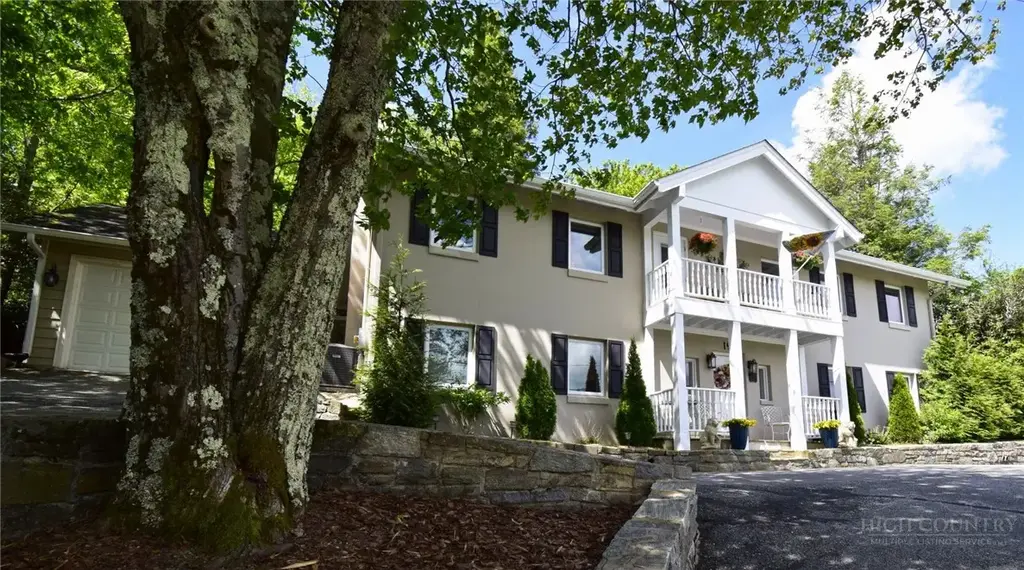 195 Fairway Lane, Blowing Rock