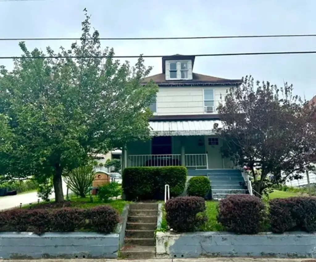 511 Waddell Avenue , Donora