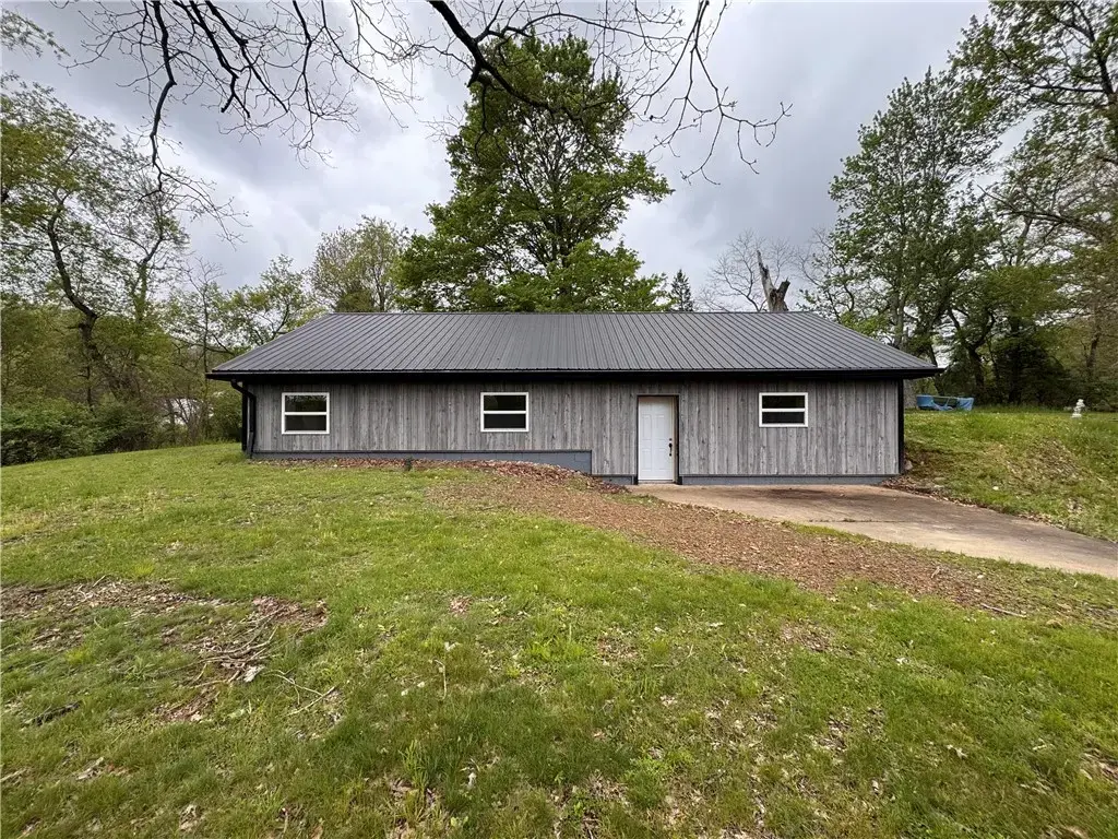 11 Old Saxonburg Boulevard , West Deer