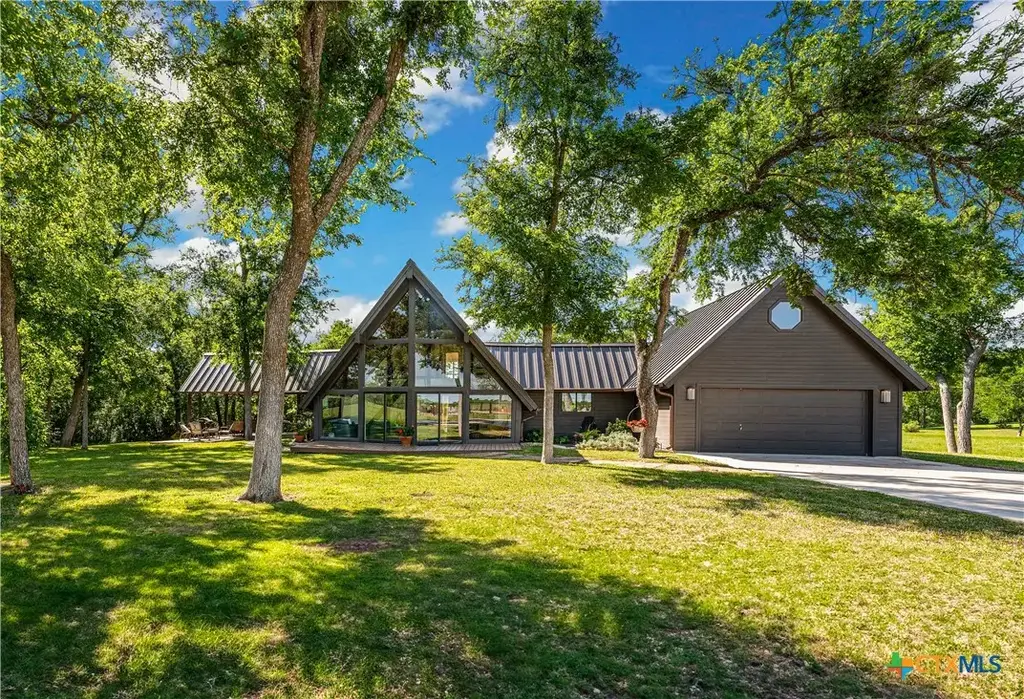4158 Creek Road, Temple