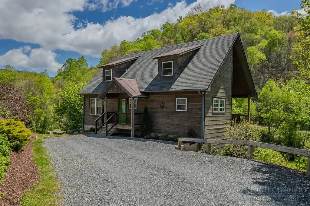 210 Grand Creek Road, Vilas