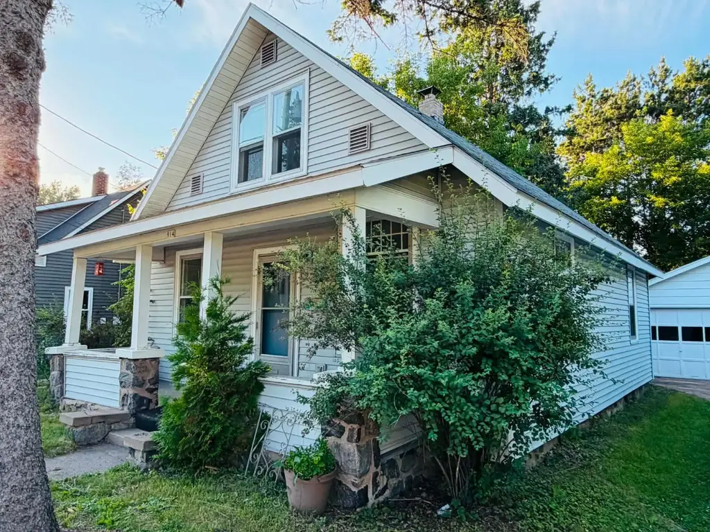 914 River St, Rhinelander