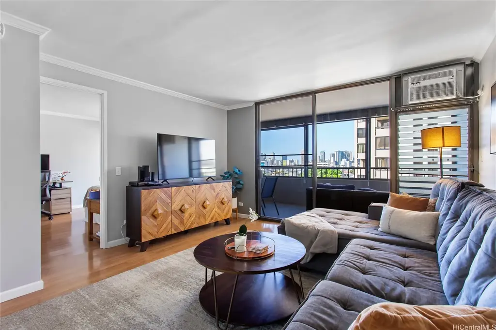 1521 Alexander Street # 406, Honolulu
