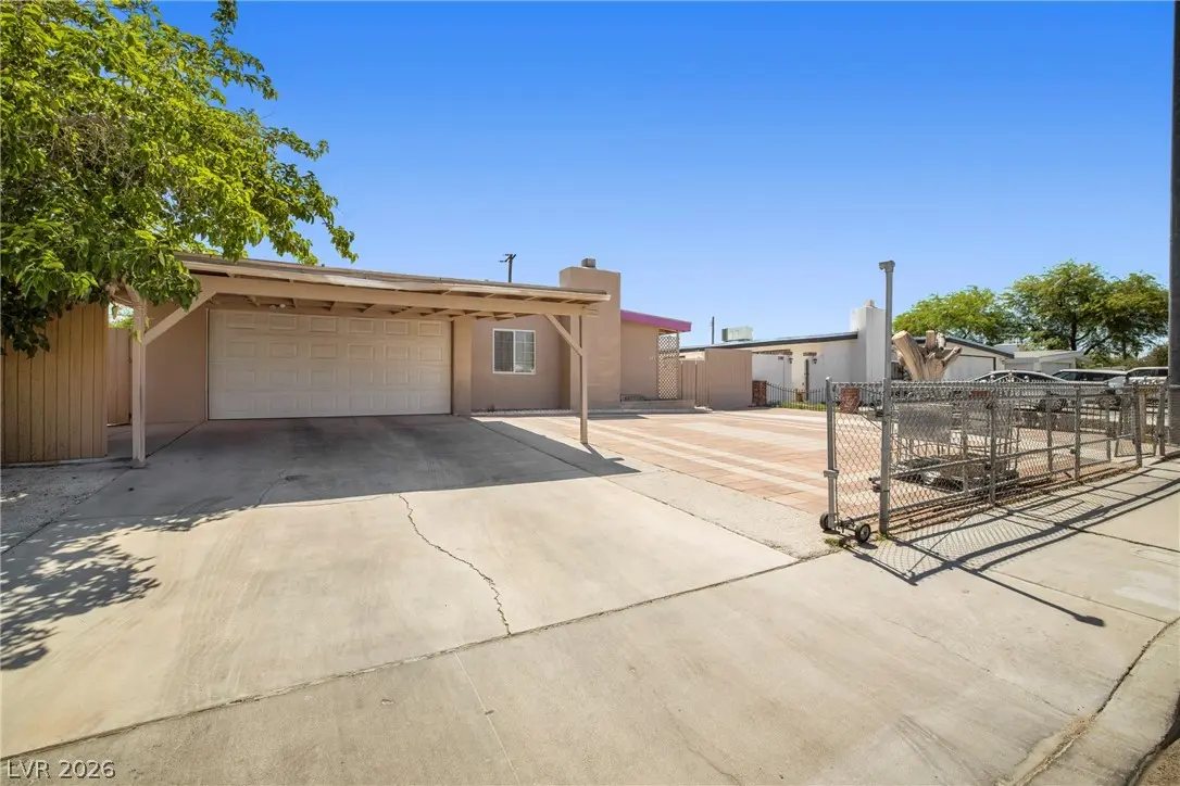 Photo of Listing #2778740