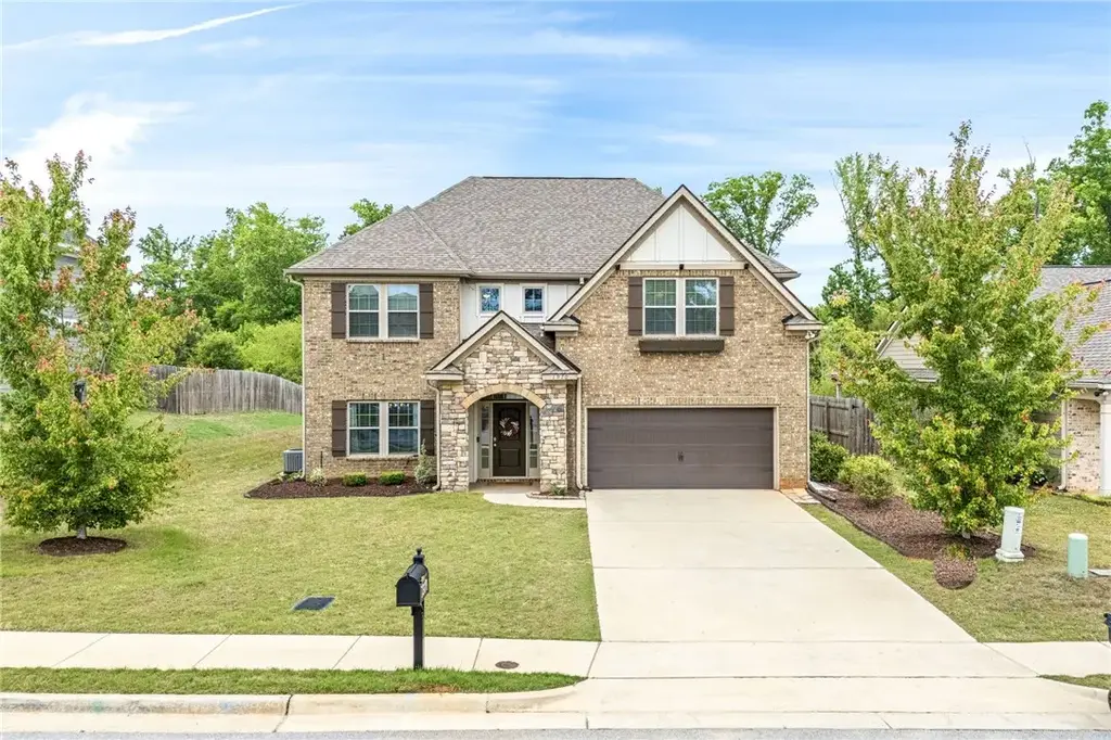 1970 Felicity Ln, Auburn