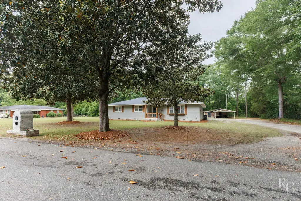 1904 Harbuck Dr, Phenix City