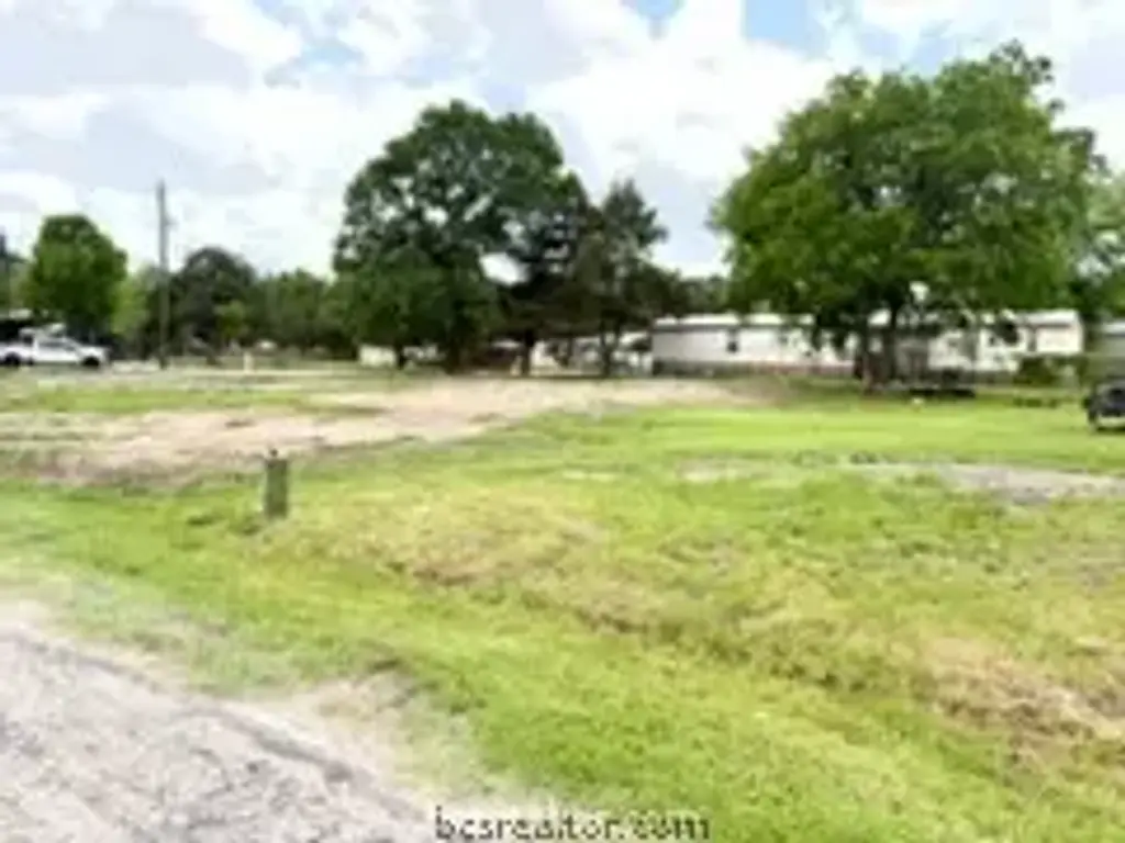 1905 Eisenhower Avenue, Bryan
