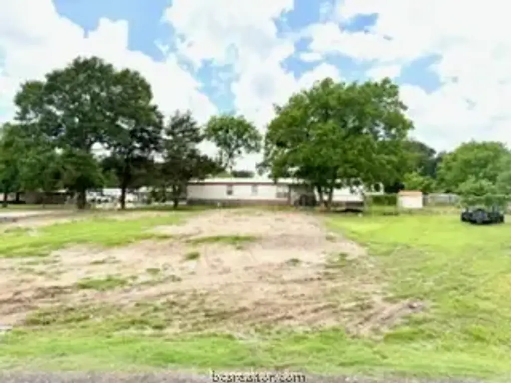 1901 Eisenhower Avenue, Bryan
