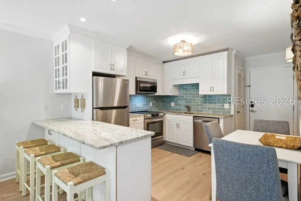 15 S Forest Beach Drive 3b, Hilton Head Island