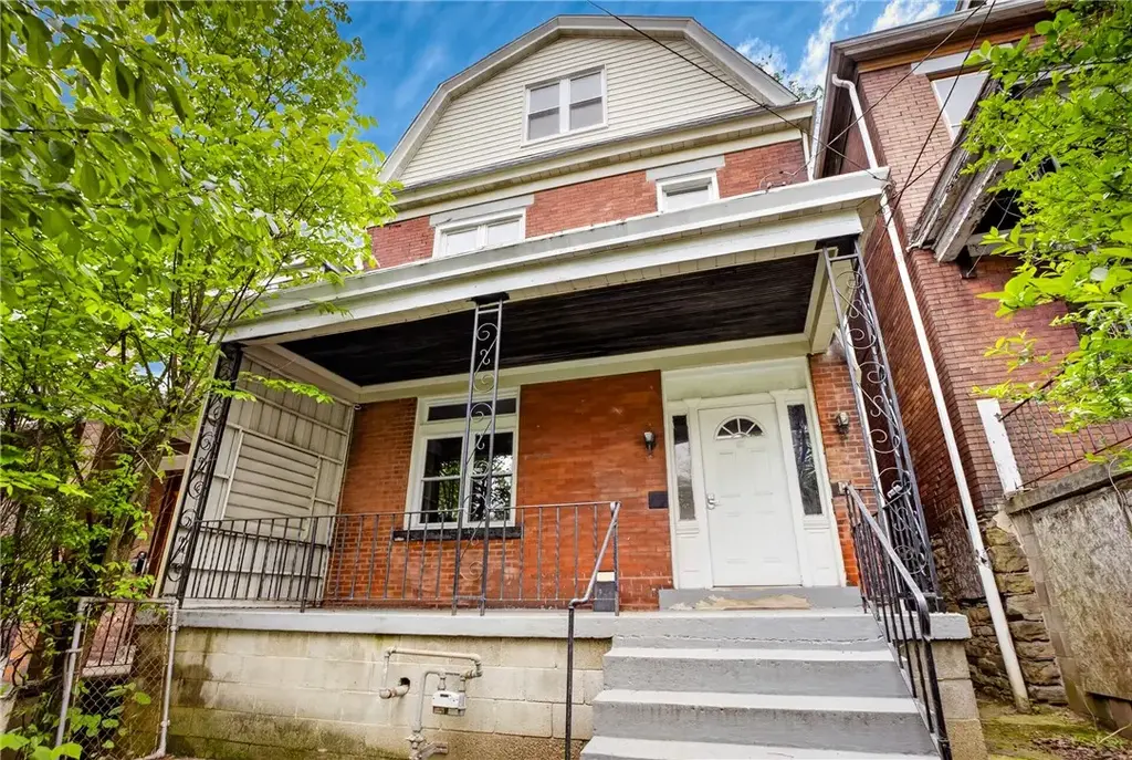 5404 Black Street , Garfield