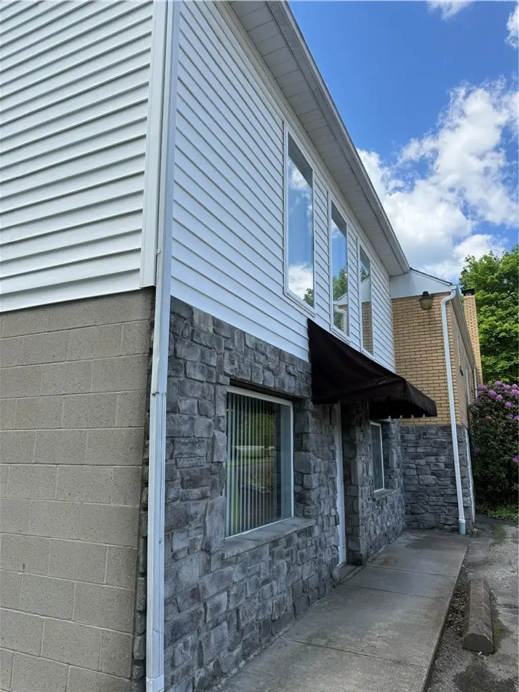 600 Edgewood, Washington