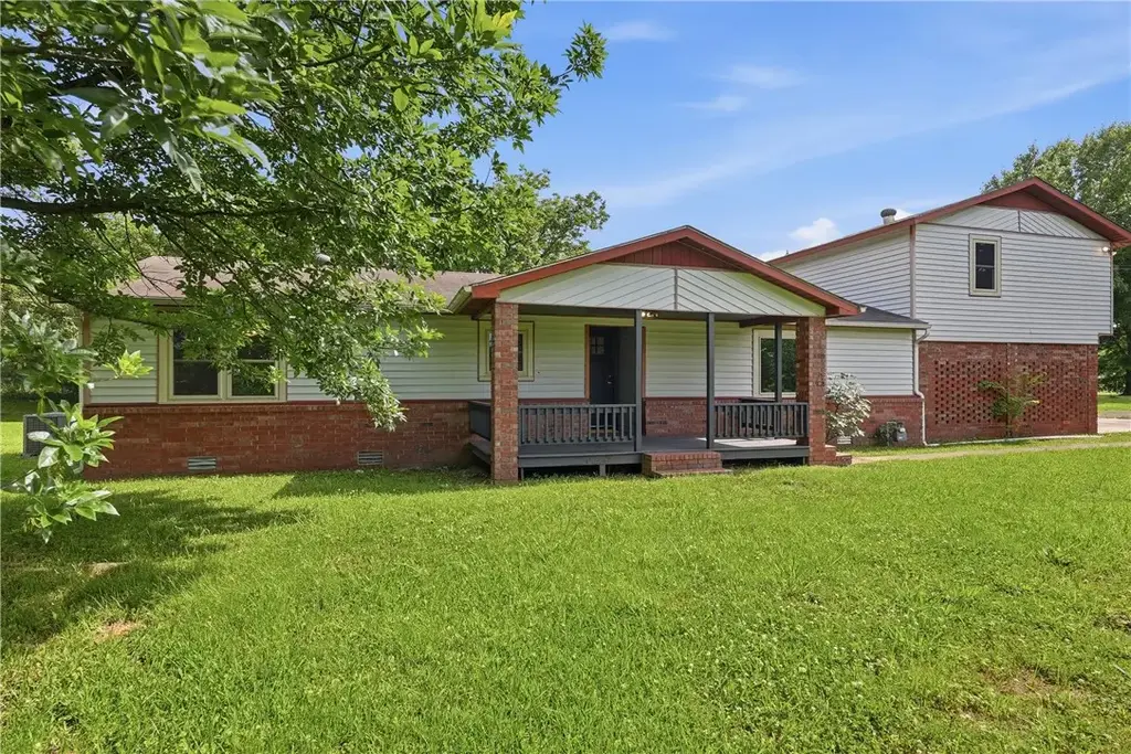 1170 Jimmy Lile Road, Russellville