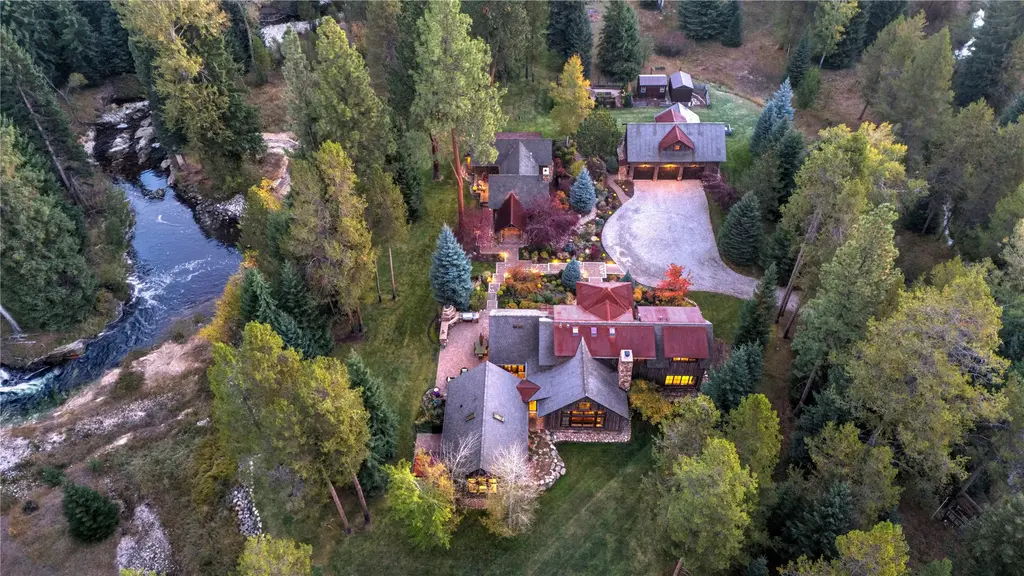344 Chief Joseph Trail, Darby