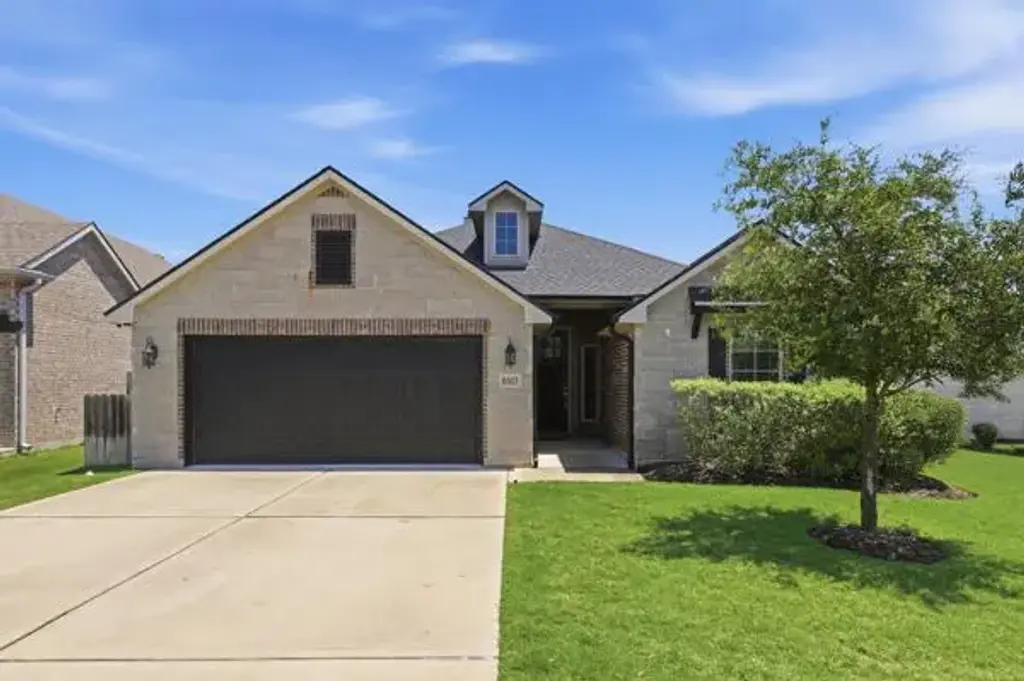6323 Southern Cross Drive, College Station