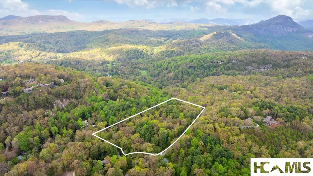 462 Bowery Road, Highlands