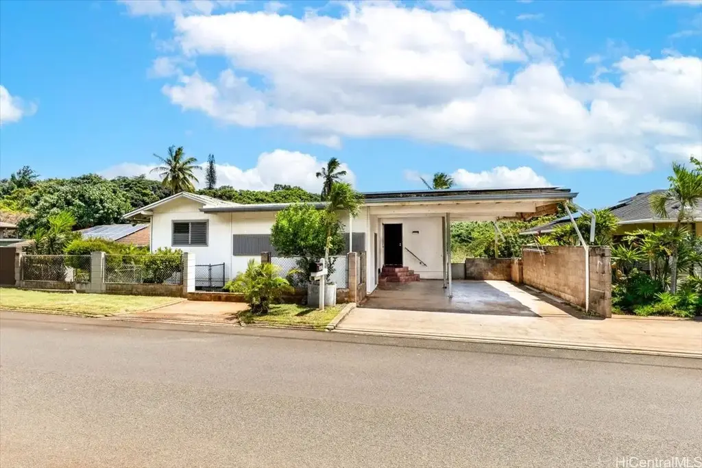 99-627 Kaulainahee Place, Aiea