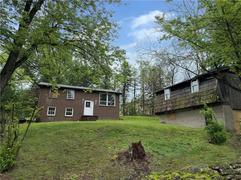 110 Roger Lane, Hempfield