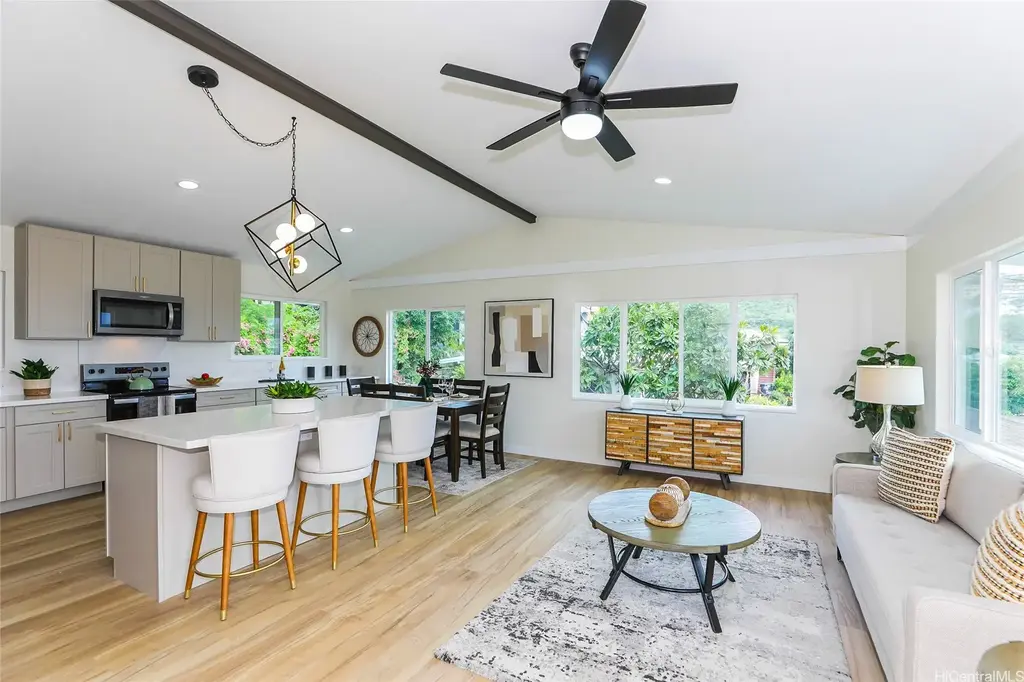 3782 Claudine Street, Honolulu
