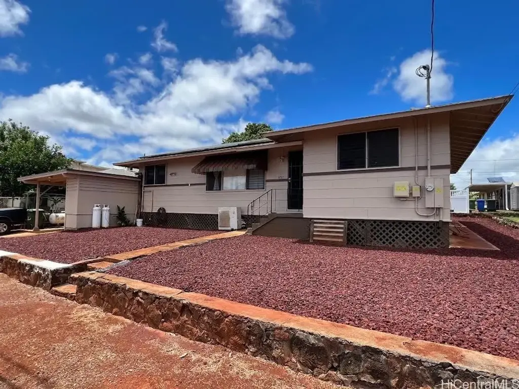 852 Wahinani Street, Pearl City