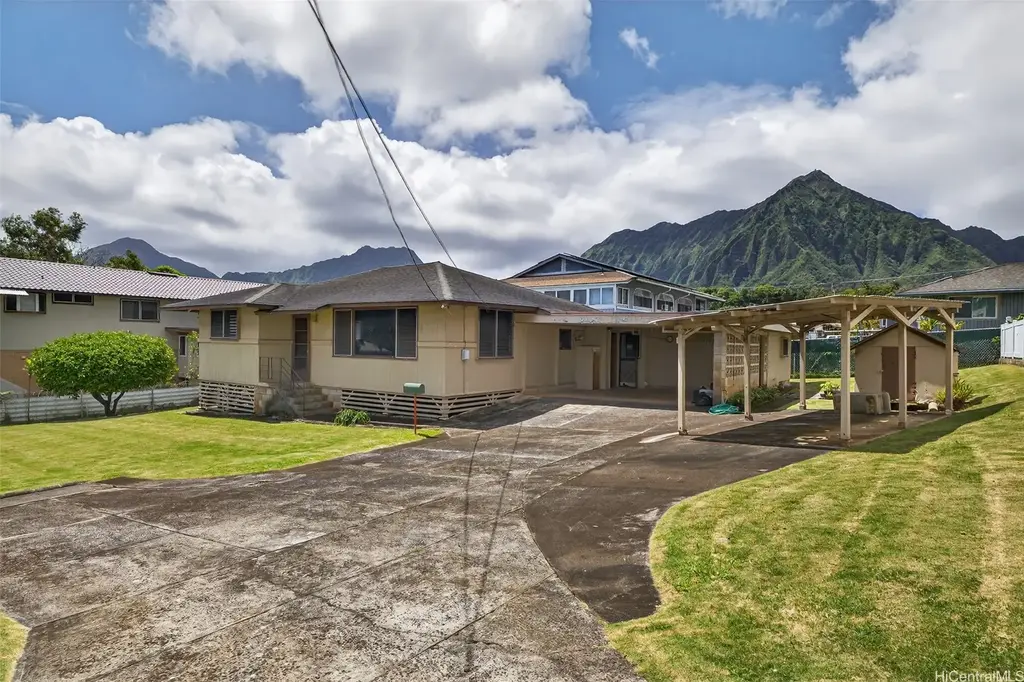 45-548 Keaahala Road # A, Kaneohe