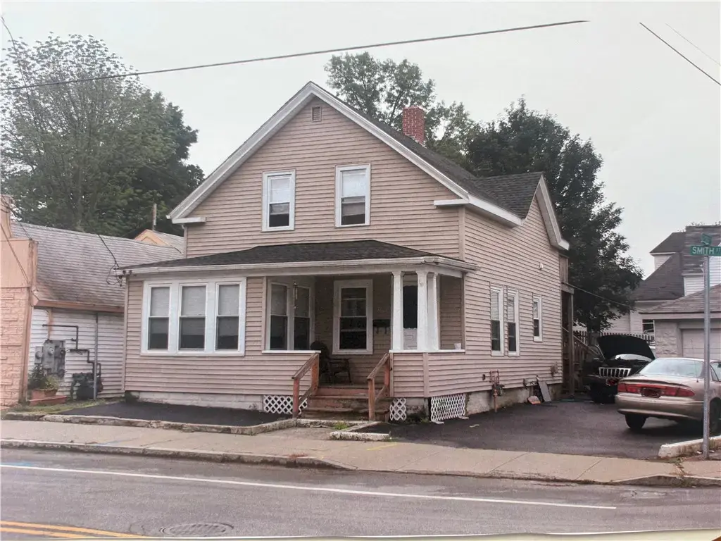 1944 Smith St, North Providence