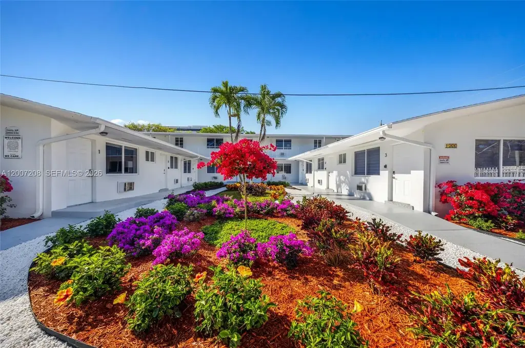 1300 Ne 110th St, Miami