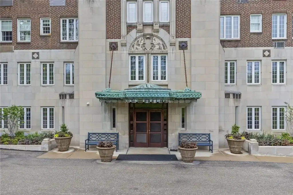 5023 Frew Street 9c, Squirrel Hill