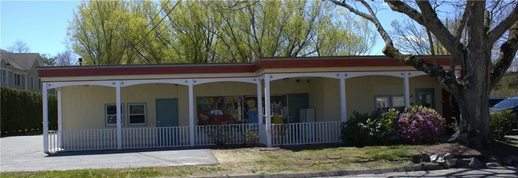 64 Bay Spring Ave, Barrington