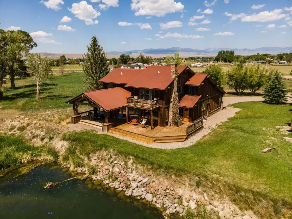 1872 Webster Lane, Dillon