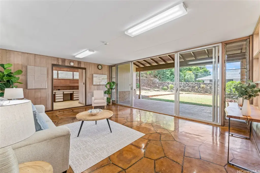 1553 Mahiole Street, Honolulu