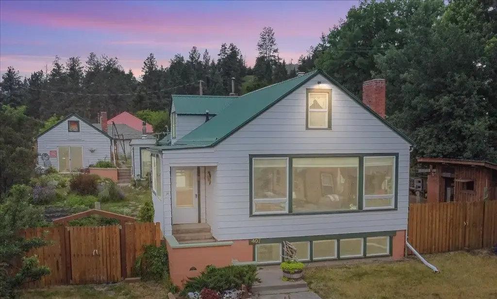 407 1st Avenue W, Eureka