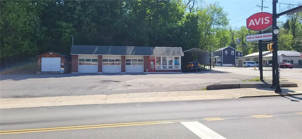 401 Wildwood Avenue , Verona