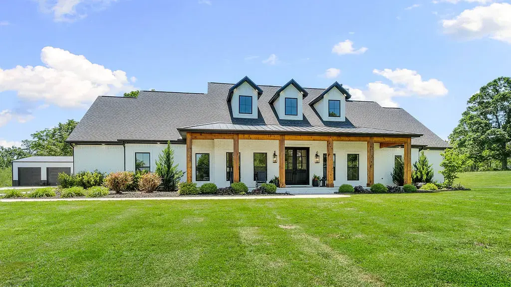 13725 N Mt Olive, Gravette