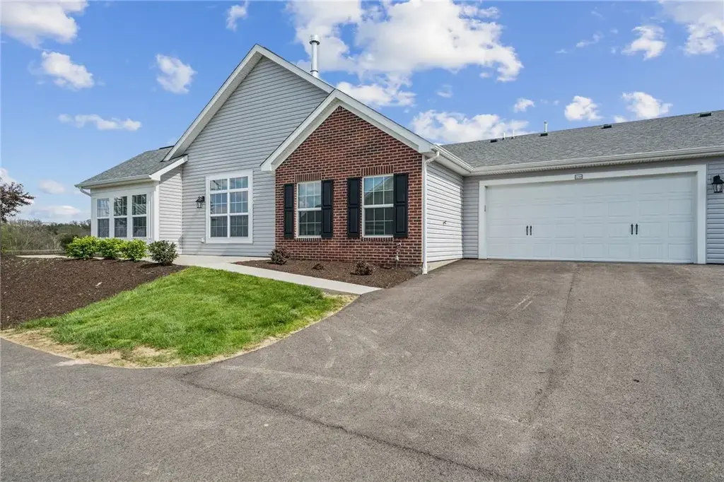 1244 Sandy Ridge Drive , Buffalo