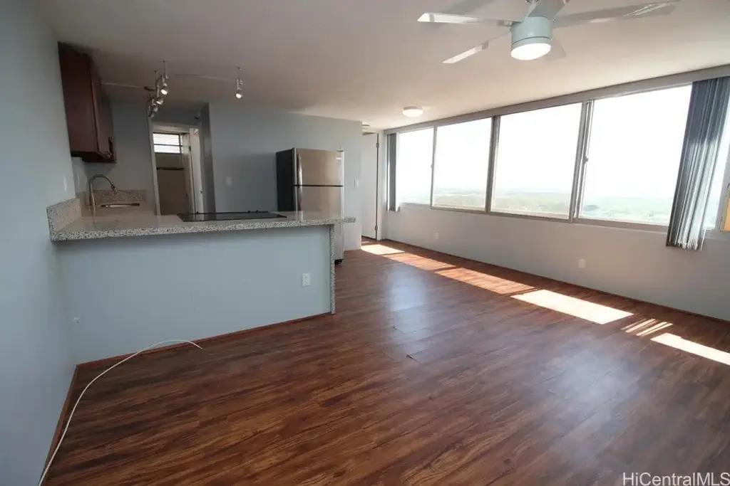 1060 Kamehameha Highway # 1803b, Pearl City