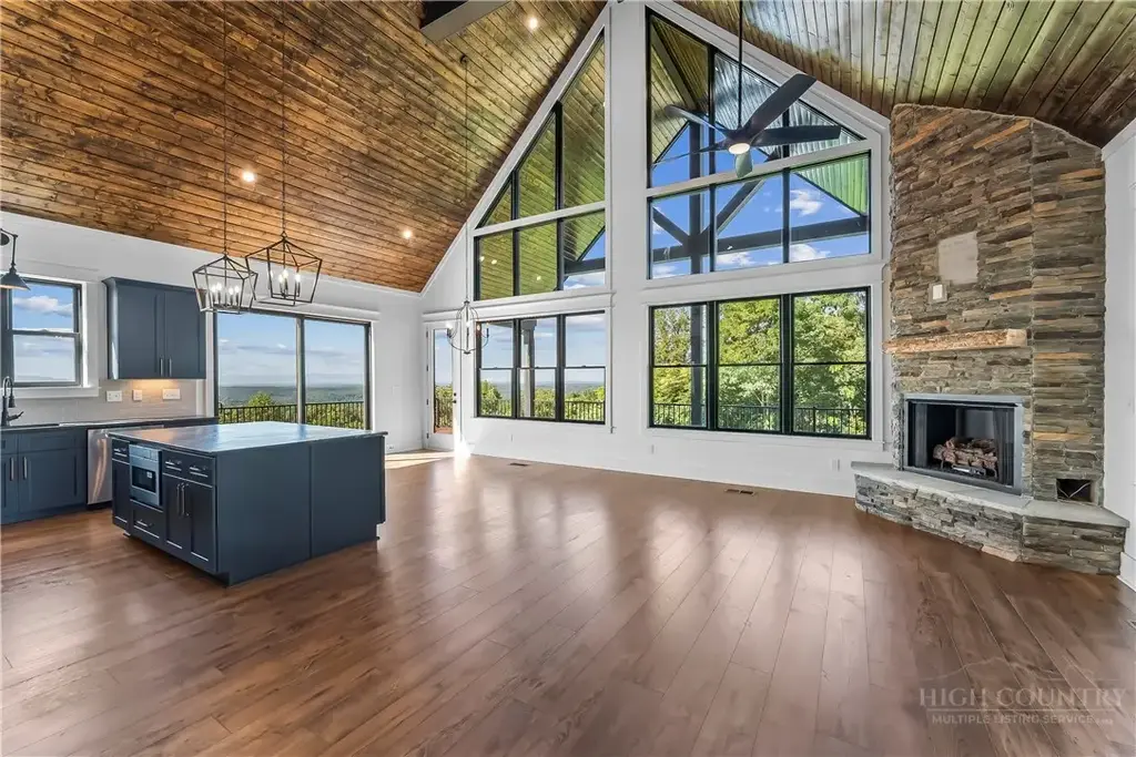 4898 Soaring Top Lane, Lenoir