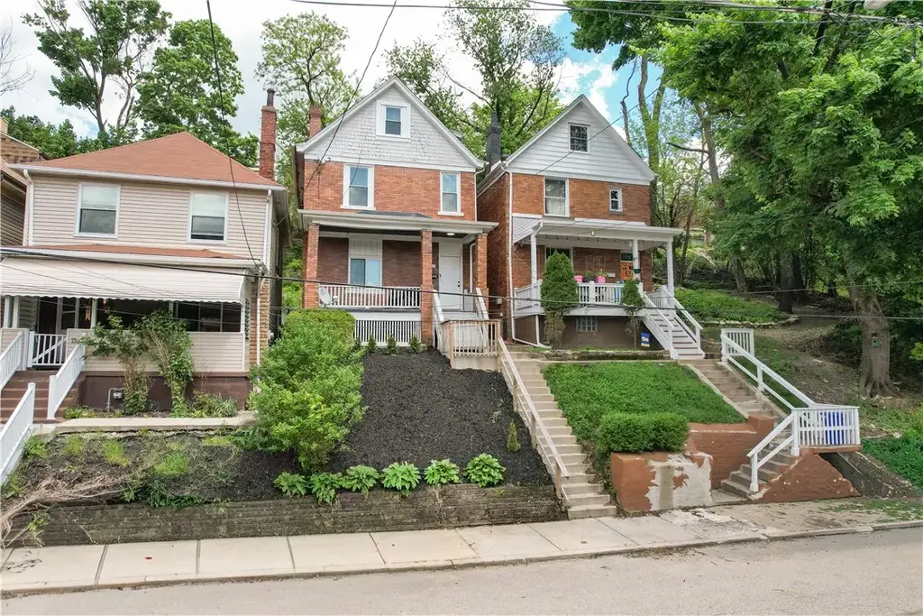 73 Pasadena Street , Mt Washington