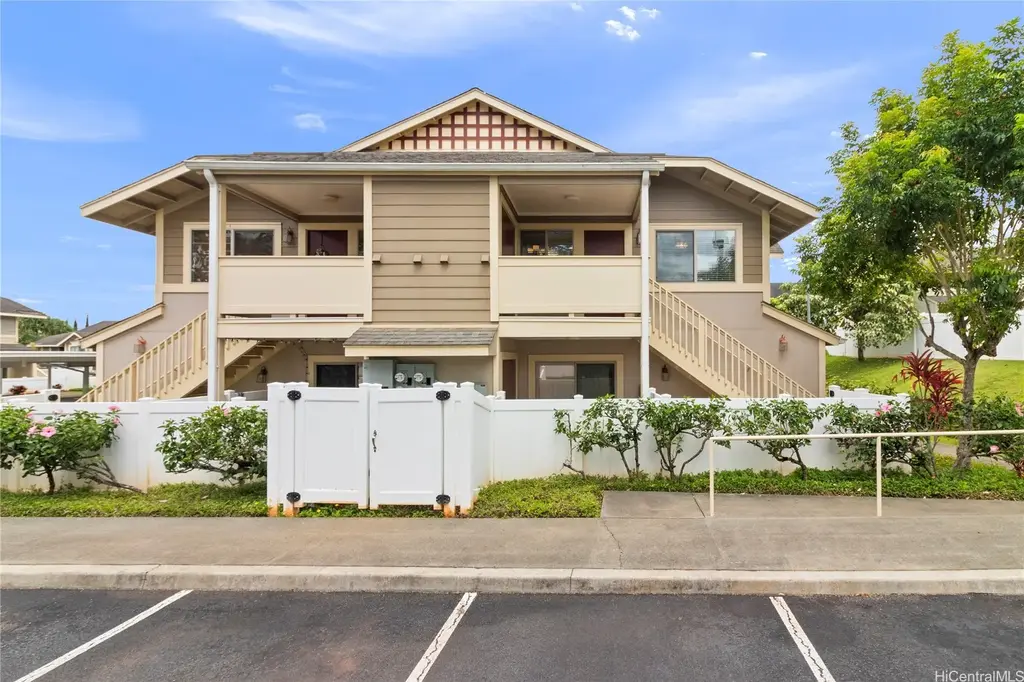95-996 Ukuwai Street # 406, Mililani