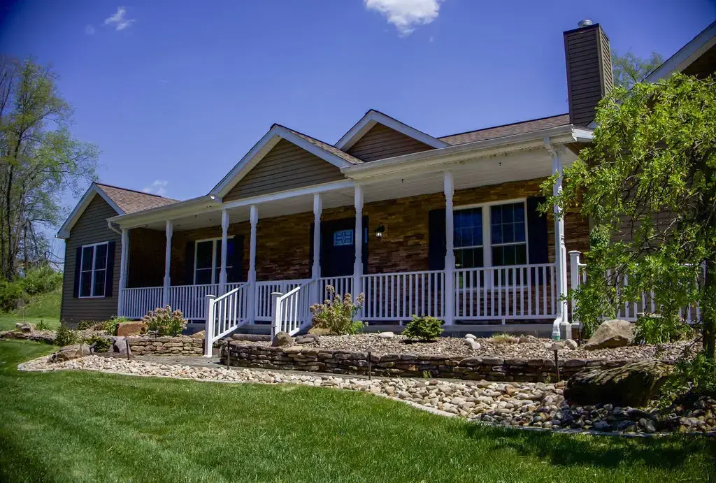 6823 Route 210 Highway , Mahoning