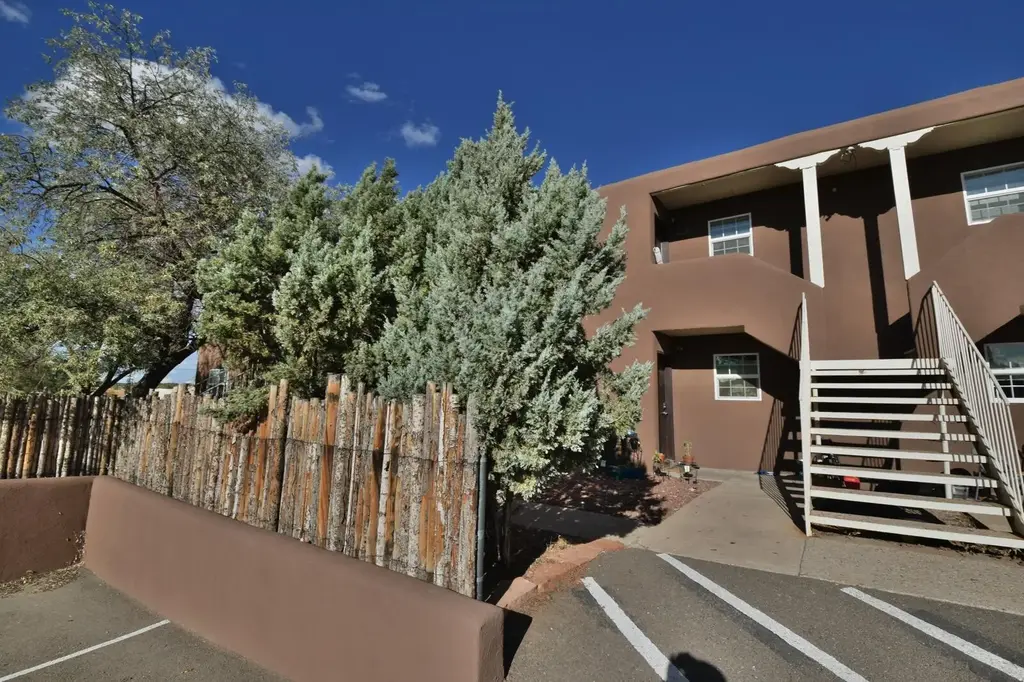 3226 Rufina Street, Santa Fe