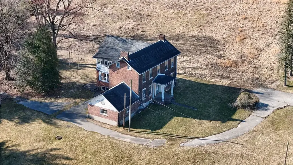 4618 State Route 136, Hempfield