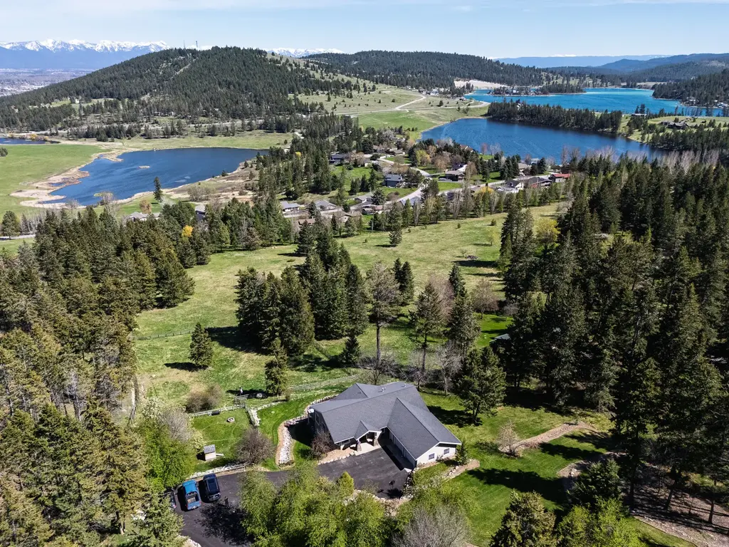 340 Lake Hills Drive, Kalispell