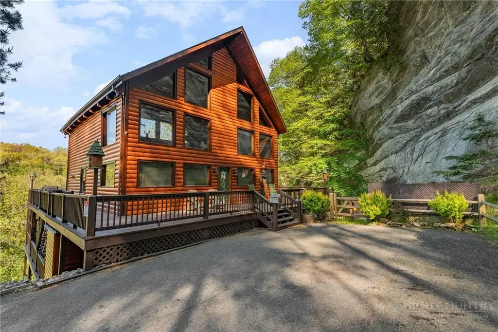125 Waterview Lane, Piney Creek