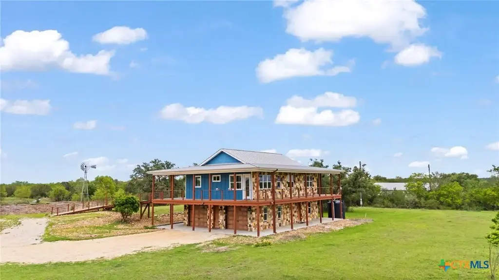 395 Old Seguin Road, San Marcos